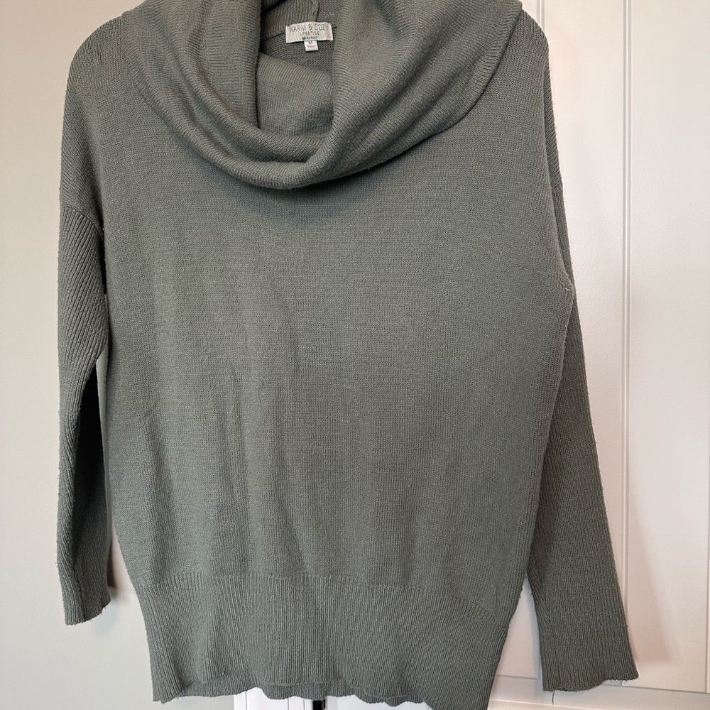 Women's Green Sweater
